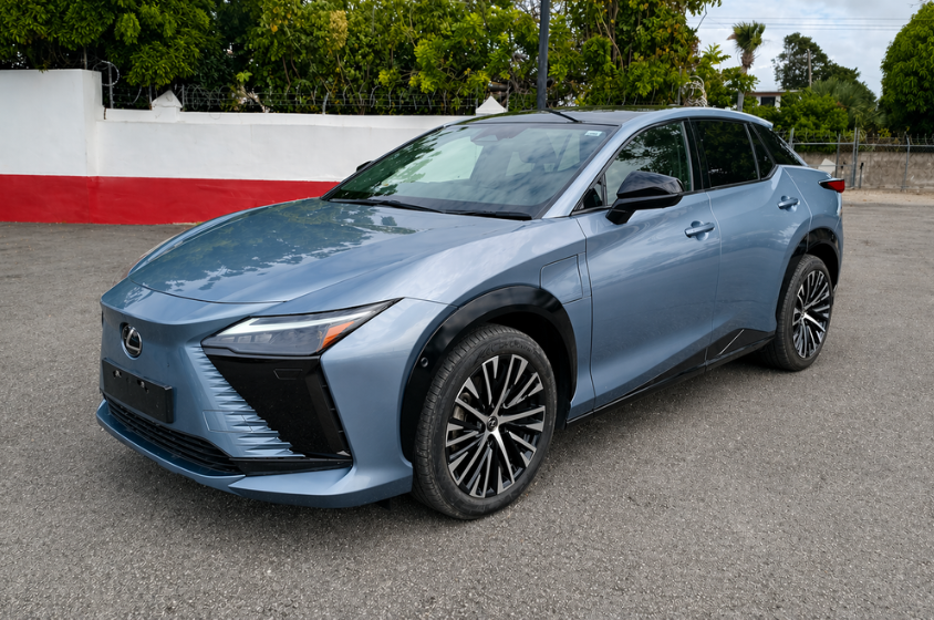 Toyota Lexus RZ 450e 2023